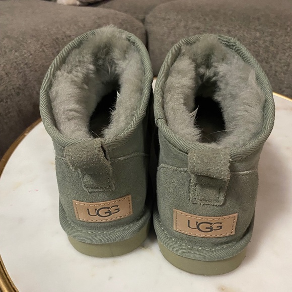 UGG Classic Ultra Mini Boots-Gray- Size 7 - Picture 4 of 5
